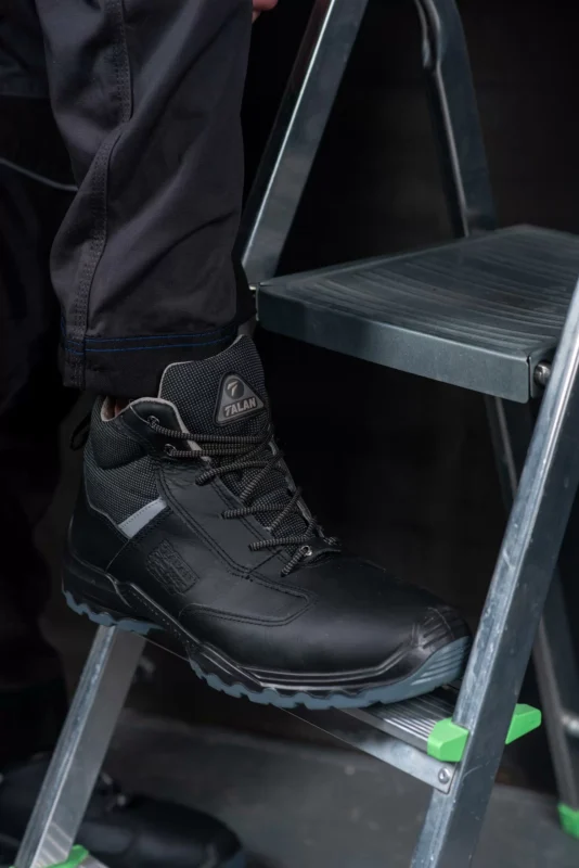 safety shoes